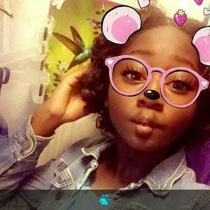 Meet your Posher, Amira